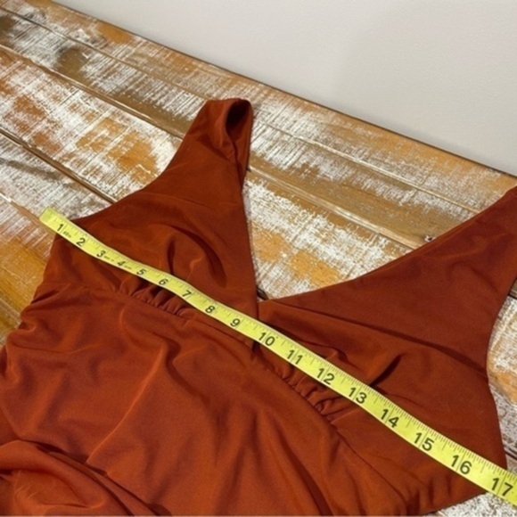 Anthropologie Ruched v neck sleeveless top Size S Color Rust - Picture 6 of 8